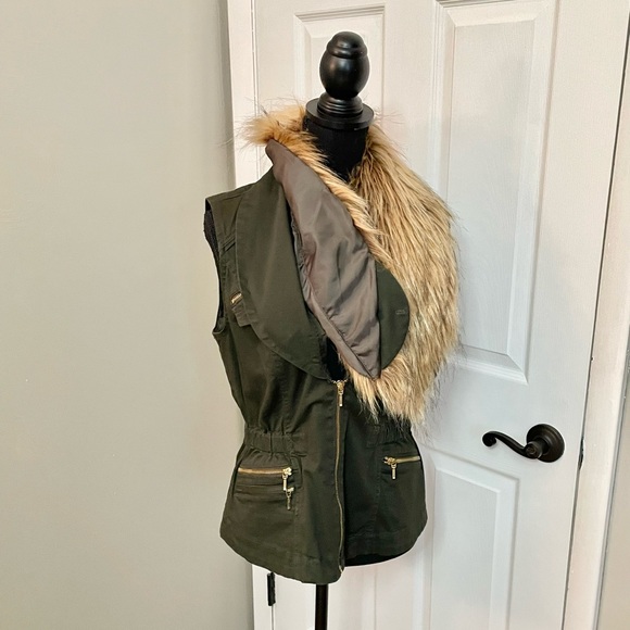 INC Faux Fur Vest 🤎💚 - Picture 7 of 11